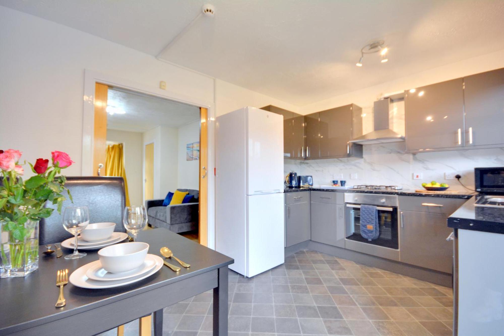 Manchester Townhouse By Bevolve - 4 Bedrooms - Free Parking Exterior photo
